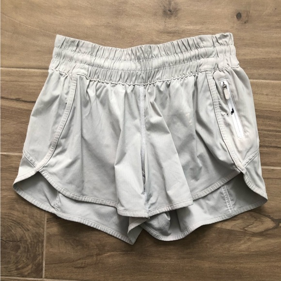 lululemon athletica Pants - Lululemon White Shorts Size 6